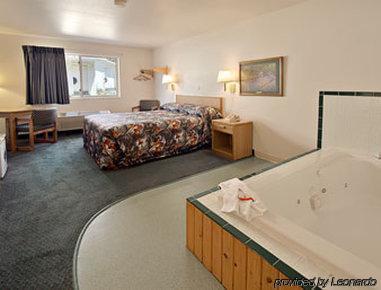 Northwoods Inn And Suites Ely Номер фото